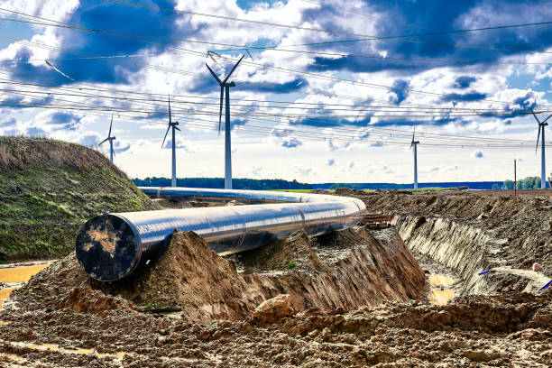 строительство европейского газопровода eugal вблизи врангельсбурга (германия) 16.02.2019, этот трубопровод начинается в любмине на площадке поса� - nord stream стоковые фото и изображения