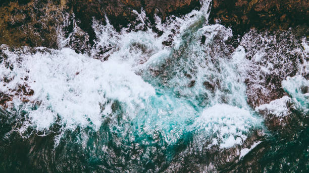istock Aerial of waves and reefs 1279300811
