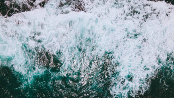 istock Aerial of waves and reefs 1279300884