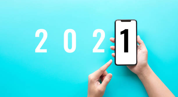 istock 2021 text on smartphone.new yeat and trendy concepts 1279355575