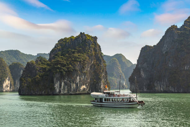 istock Halong bay, Vietnam 1279360755