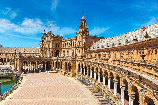 세비야의 스페인 광장 - plaza de espana seville victorian architecture architectural styles 뉴스 사진 이미지