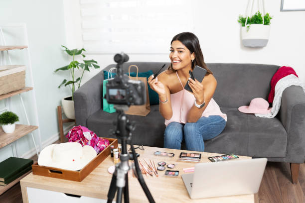 istock Influencer recommending product online 1279384278