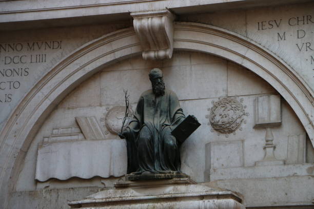 istock A Male Statue In St. Mark's Square In Venice 1279469554