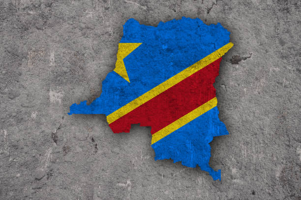 illustrazioni stock, clip art, cartoni animati e icone di tendenza di mappa e bandiera della repubblica democratica del congo sul cemento intemperie - congolese flag