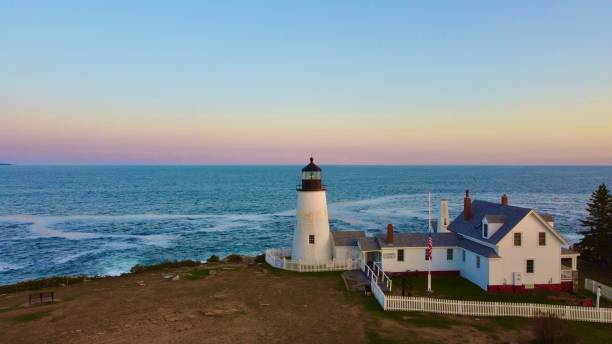 faro di pemaquid point, maine - pemaquid peninsula sea maine coastline foto e immagini stock