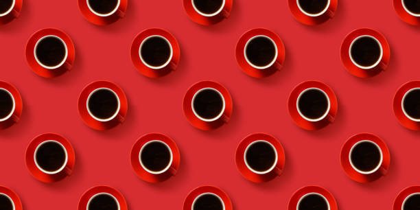 seamless pattern of red cup of black coffee on red background. - mug shot imagens e fotografias de stock