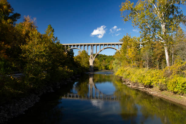 istock Cuyahoga River and Route 82 Bridge 1279545944