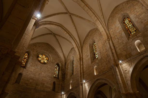 베를롤리, 프로시네네, 라치오. 카사마리 수도원. - architecture basilica column gothic style 뉴스 사진 이미지