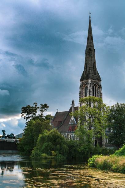 istock Moody Church 1279630612