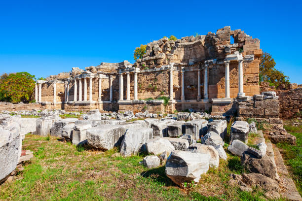 istock Nymphaeum in Side ancient city, Turkey 1279655542