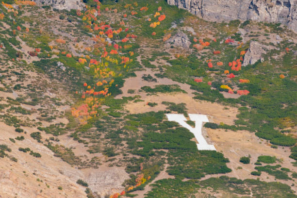 kuvapankkikuvat ja rojaltivapaat kuvat aiheesta kauniita värejä puiden vaihtamiseen y-vuorella provo utahin itäpuolella - brigham young university