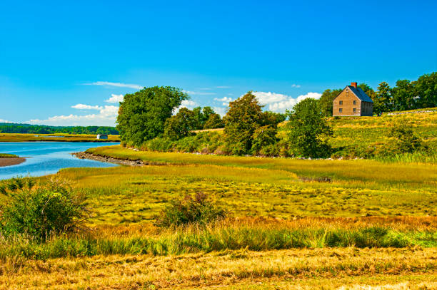 Choate Island in Ipswich Choate (hog) island , the largest island in the Essex River Estuary, provides stunning panoramas of marsh, estuary and ocean essex county massachusetts stock pictures, royalty-free photos & images