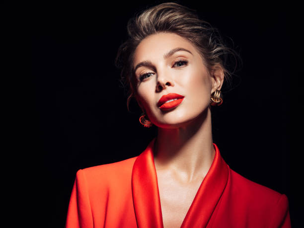 若い美しい女性 - lipstick russian ethnicity fashion model fashion ストックフォトと画像