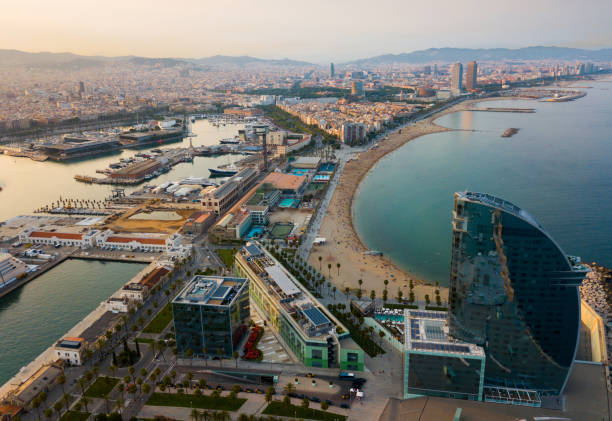 distrito la barceloneta de barcelona - port de barcelona catalonia spain barcelona city fotografías e imágenes de stock