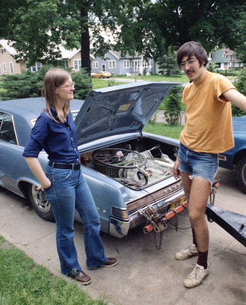 istock young couple packing car to move 1279732709
