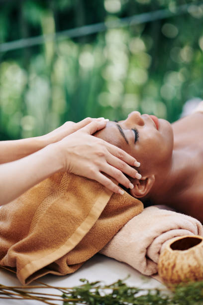 istock Getting rejuvanating body treatment 1279737361