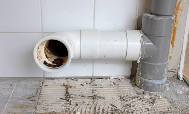 close up drainage pipe of the toilet, reconstructing the toilet - reconstructing imagens e fotografias de stock