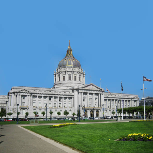 istock San Francisco City Hall Dome and Sky 1279790484