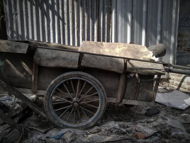 istock An antique and old cart 1279809516