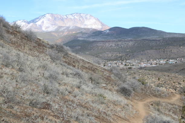 istock Cinder Cone trail, Snow Canyon State Park, Utah 1279814509