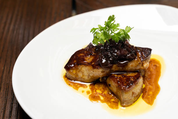 foie gras a la parrilla - foie gras goose meat liver pate fotografías e imágenes de stock