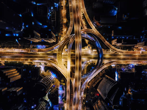 夜の陸橋と都市交通 - aerial view shanghai technology multiple lane highway ストックフォトと画像