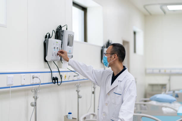 istock Male doctor's working in the ward 1279833803