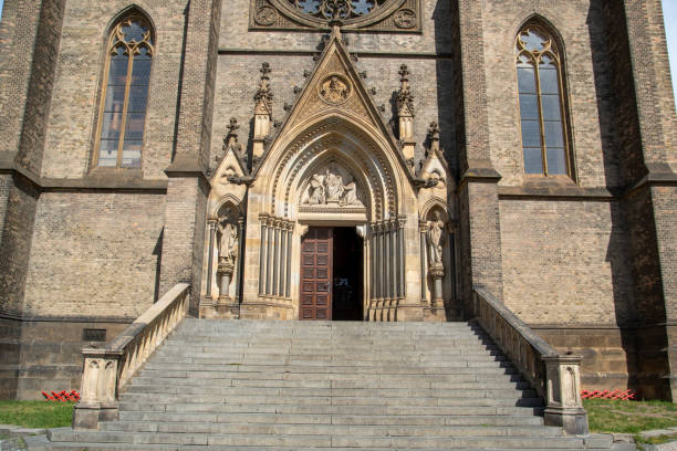 Scale per una porta della chiesa - foto stock