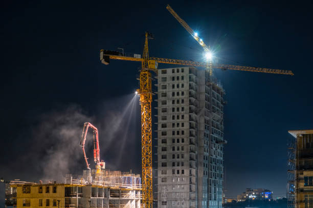 istock Night pouring of the monolith at a construction site. 1279917286