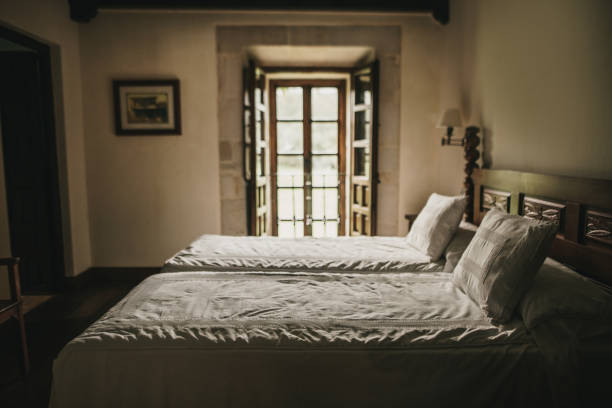 istock Vintage bedroom 1280015960