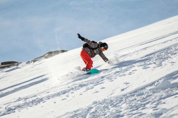 istock Winter holidays in ski resort 1280113369