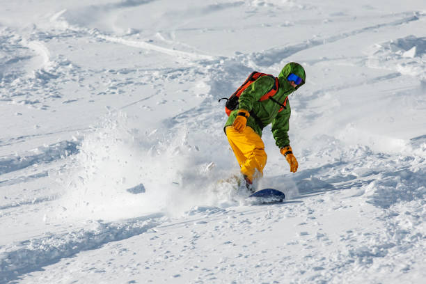 istock Winter holidays in ski resort 1280113504