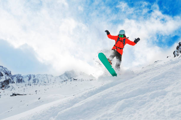 istock Winter holidays in ski resort 1280113570