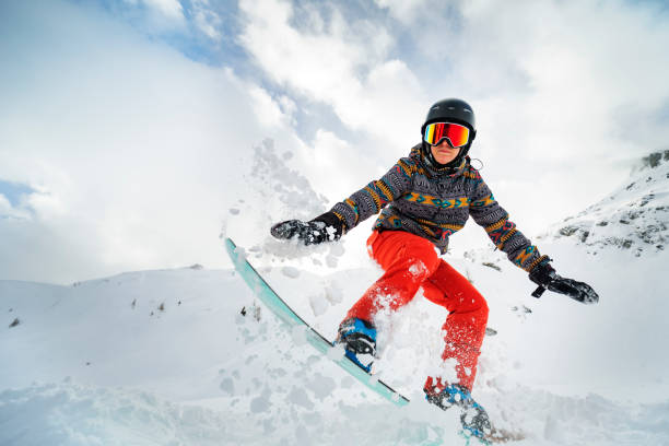 istock Winter holidays in ski resort 1280113598
