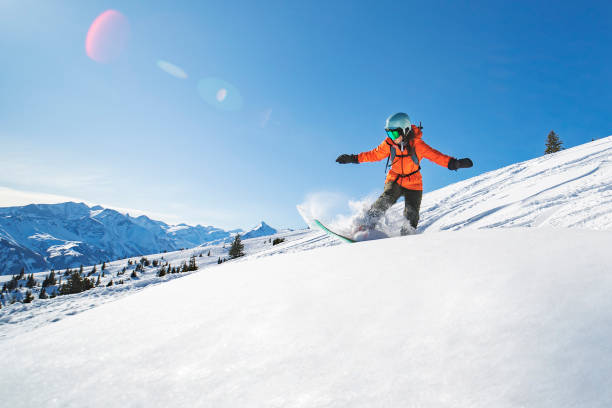 istock Winter holidays in ski resort 1280113629