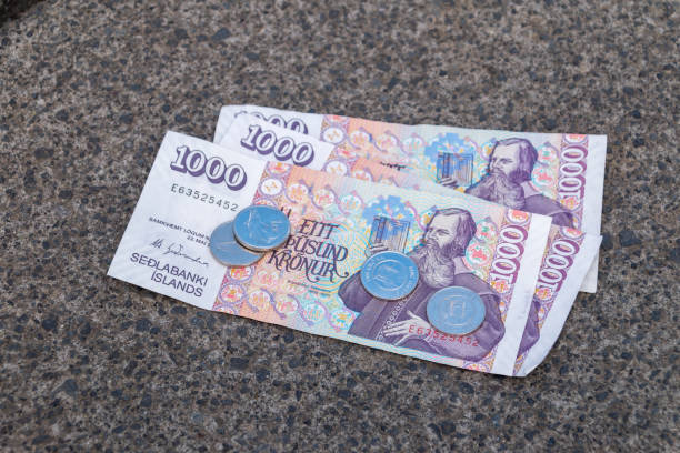 istock Coins and banknotes in Icelandic krona. 1280160245