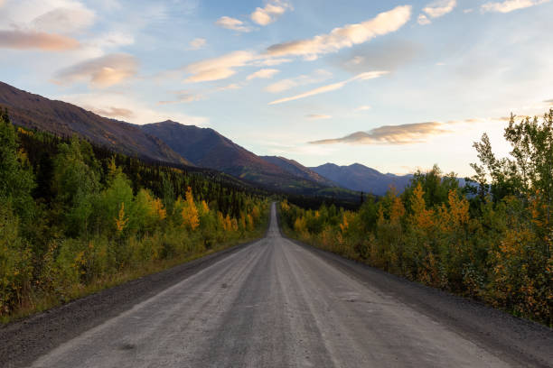 istock Dempster Highway, Yukon, Canada 1280168989