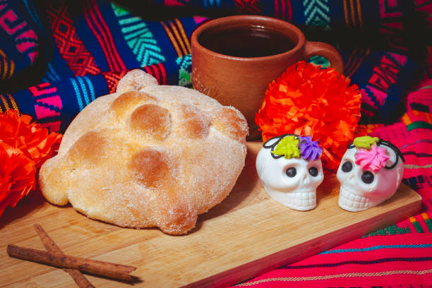 istock Day of the dead bread 1280176070