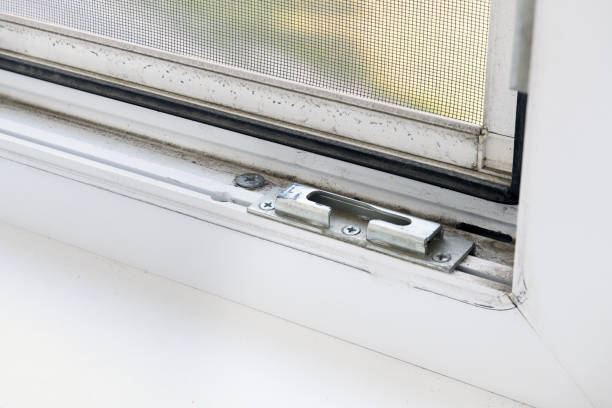 istock Dirt in open window with mosquito net need to clean.Dirty white plastic window and mosquito net. 1280176156