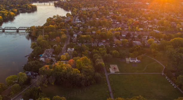 istock Titre Canadian autumn, aerial view 1280176444