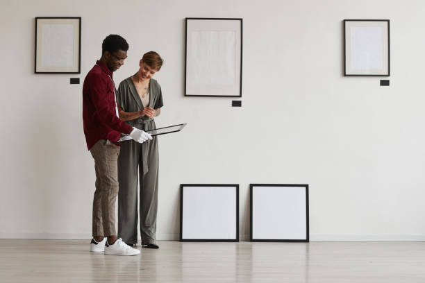 istock People Planning Art Gallery in Museum 1280209547