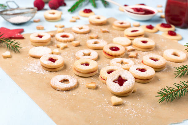 istock Traditional Austrian christmas cookies - Linzer biscuits filled with raspberry jam. 1280315074