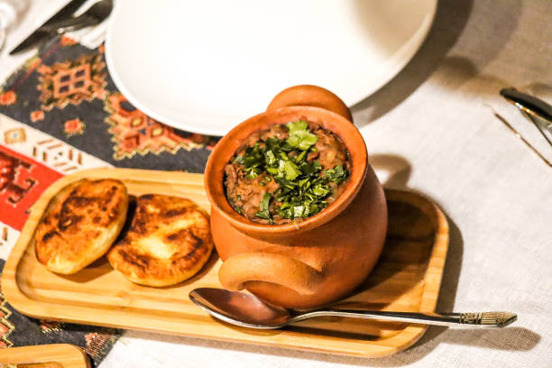Giorgian tradition lobio with mchadi bread