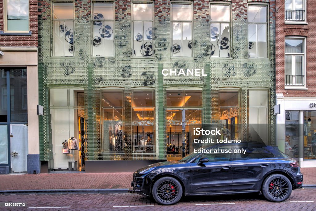 Storefront Of A Chanel Boutique In Amsterdam Stock Photo - Download Image  Now - Nautical Vessel, Shopping, Amsterdam - iStock