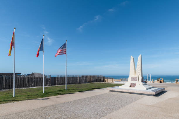 wing beach memorial en mimizan, cerca de biscarrosse en las landas - mimizan fotografías e imágenes de stock