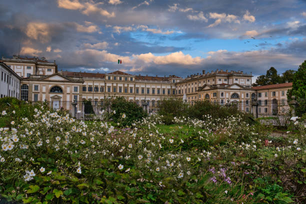 la villa real (villa reale), monza, italia - villa italian culture facade ornamental garden fotografías e imágenes de stock