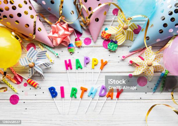 Photo libre de droit de Fond De Joyeux Anniversaire banque d'images et plus d'images libres de droit de Admirer le paysage - Admirer le paysage, Anniversaire, Anniversaire d'un évènement