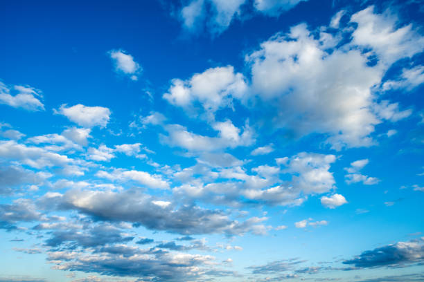 istock Beautiful clouds in the sky 1280468662