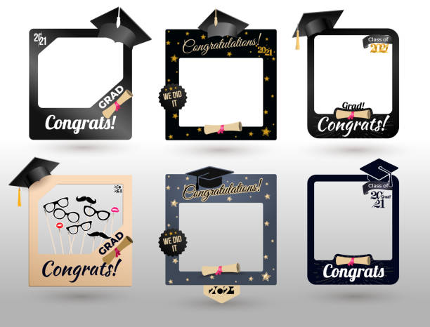 illustrazioni stock, clip art, cartoni animati e icone di tendenza di grande set di oggetti di scena per stand fotografici per feste di laurea. concetto per selfie. telaio con cappuccio per grads. congratulazioni grad citazione. illustrazione vettoriale. isolato su sfondo bianco. - arredo scenico